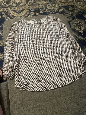 Black and White Geometric Print Blouse - Everyday Elegant
